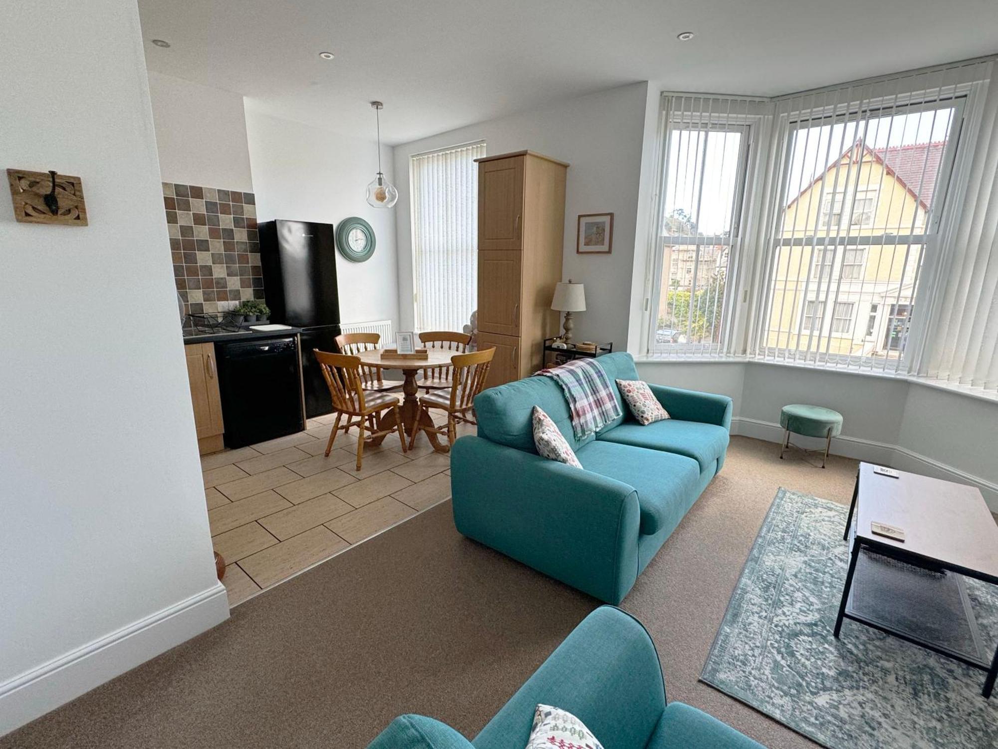 Private Parking, Central Llandudno, King Bed With Ensuite At Clement Lodge Exterior foto